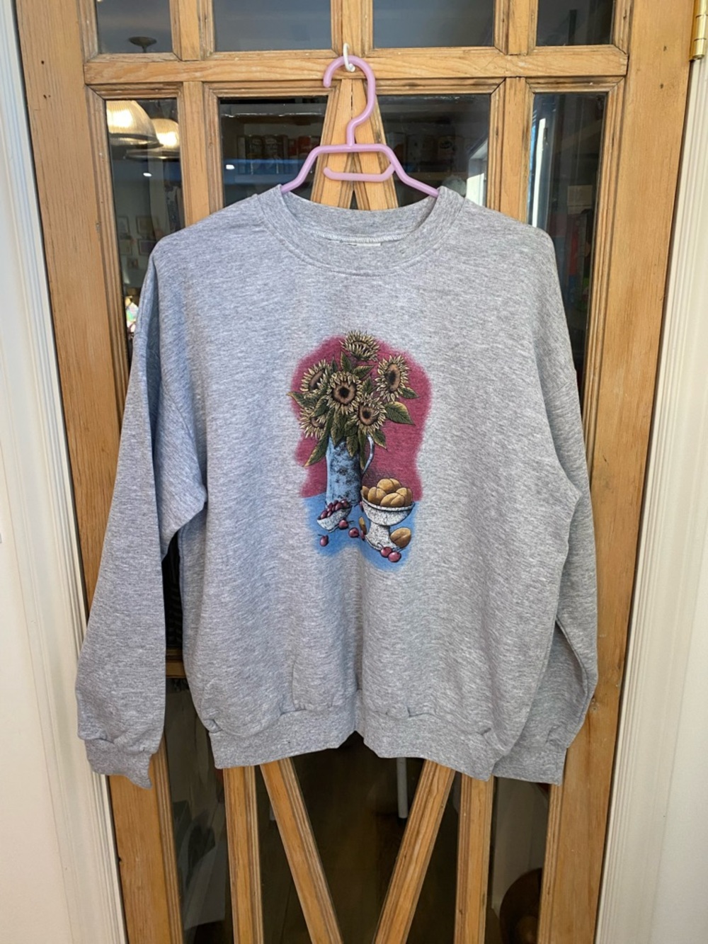 Vintage Tradition Cottage/Grandmacore gray Sunflower Graphic Crewneck Sweatshirt